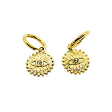 Boucles d'Oreilles Aglaé - mini créoles dorées pendentif rond contour perlé œil protecteur zirconium sur fond blanc - LELIEGE