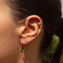 Boucles d'Oreilles Étoile de Vénus - piercing étoile zirconium sertis perlés argent S925 dorées 18k portés - LELIEGE
