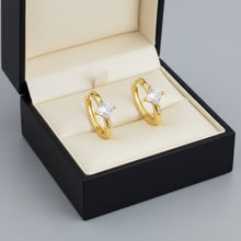 Boucles d'Oreilles Héméra - mini créoles zirconium losange serti perlé argent S925 dorées 18k présentées - LELIEGE
