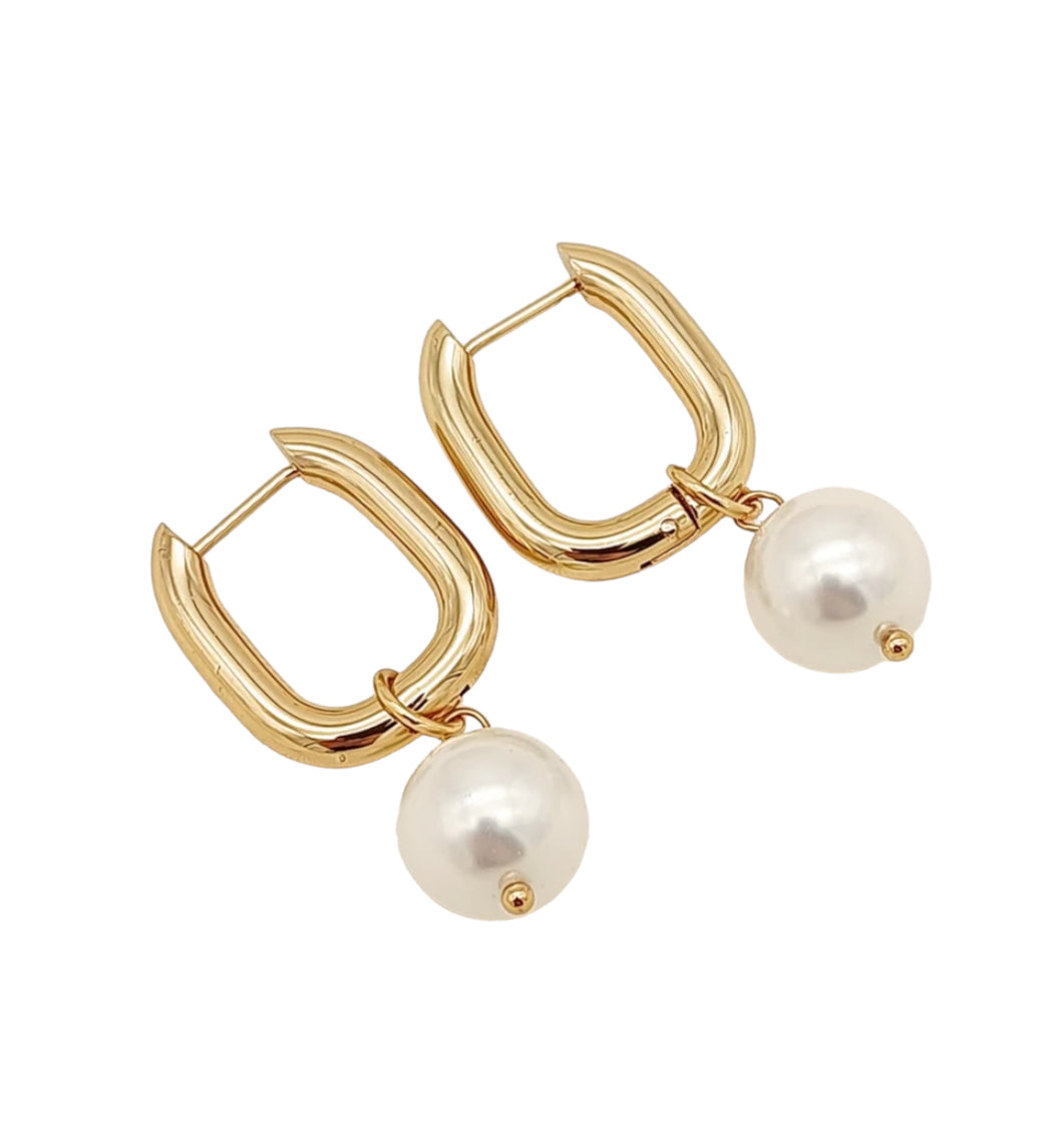 Boucles d'oreilles dorées créoles avec perle pendante - LELIEGE